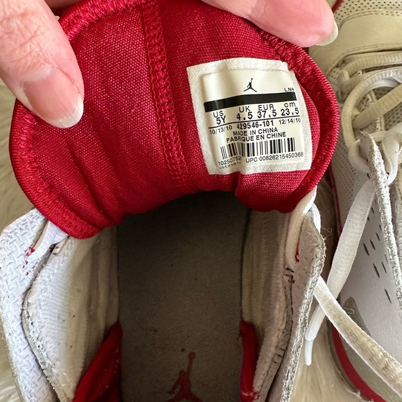 Jordan size 5Y - Picture 4 of 6